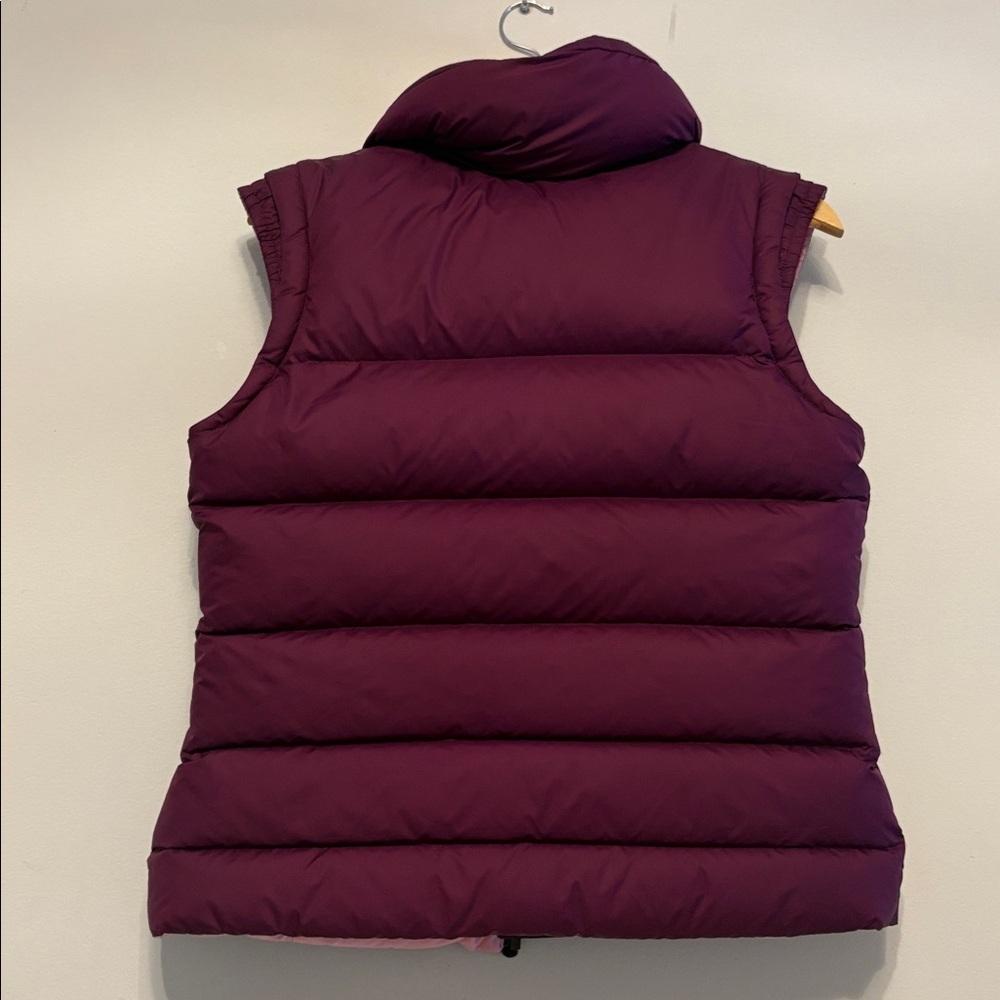 NIKE REVERSIBLE PUFFER VEST- small - Picture 3 of 8